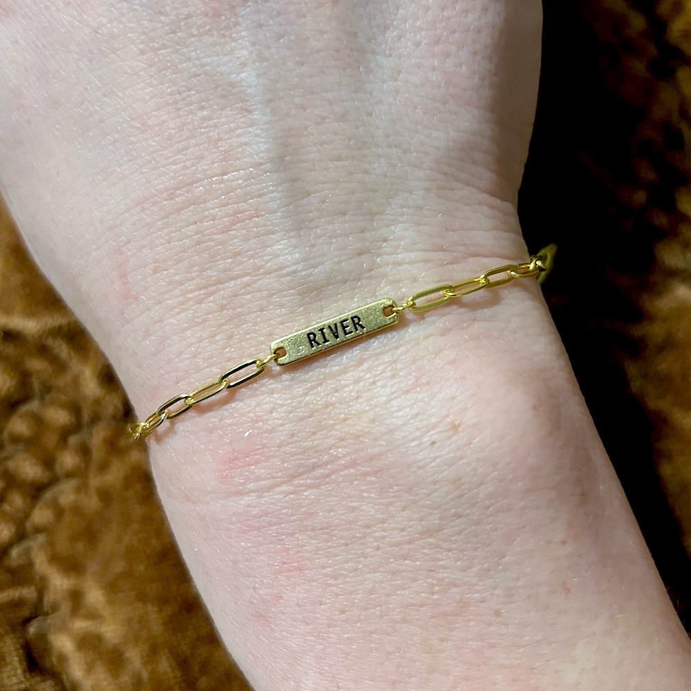 Caitlyn Minimalist 18k Gold Mini Name Bar Bracelet - River